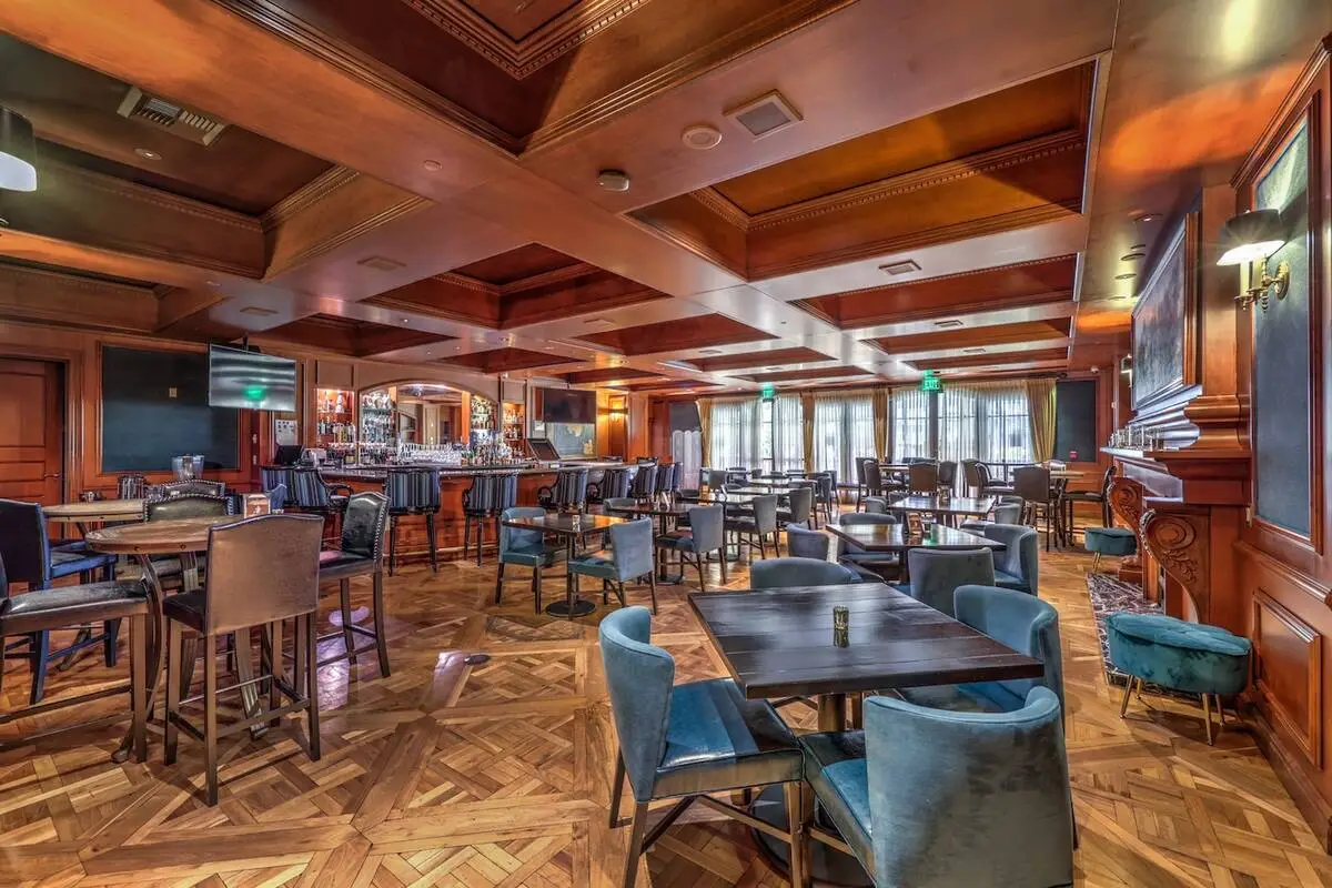 Turnberry Place Las Vegas luxury condo interior